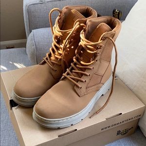 Dr Martens Iowa boots